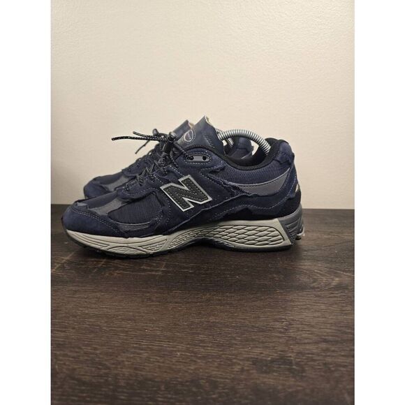 New Balance 2002R M2002RDO Women's Running Shoes Size 9 Blue Men's Size 7.5 - Picture 1 of 7